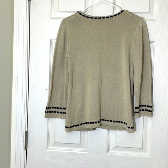 Cable & Gauge Beige Cardigan Size Medium - Picture 7 of 7